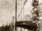 English: The picture presents Kwakiutl village, with totem poles, Alert Bay, British Columbia.