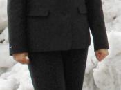 English: [Ladies] Suit, as worn in standard corporate etiquette