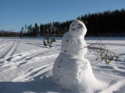 English: Snowman on frozen Lake Saimaa, Puumala, Finland Suomi: Lumiukko jäätyneellä Saimaalla Puumalassa