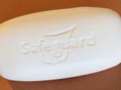 English: A bar of Safeguard deodorant soap, distributed by the Procter & Gamble company.