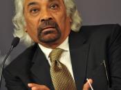 English: Sam Pitroda, Indian businessman and chairman of the National Knowledge Commission, speaking at the Creating the Next 