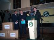 English: Minister Svimonishvili thanks the USG for the donation of 500 pieces of personal protective equipment.