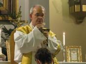 English: Bishop Athanasius Schneider O.R.C. celebrating Traditional Latin Mass in Tallinn, Estonia.