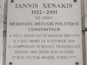 Français : Plaque commémorative, 9 rue Chaptal, Paris 9 e . « Iannis Xenakis, 1922-2001, né grec, résistant, réfugié politique, compositeur, a vécu dans cette maison dès 1970. Il y est mort le 4 février 2001. Il composait, écrivait, travaillait depuis 196