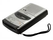 English: A RadioShack brand cassette recorder, with built-in microphone.