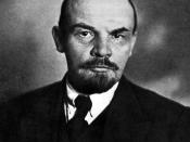 English: V. I. Lenin Français : V. I. Lénine - révolutionnaire et homme politique russe