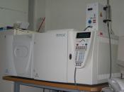 English: GCMS with closed door - (ThermoQuest Trace GC 2000). The apparatus is the property of CBMiM PAN