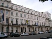 English: The Royal College of Psychiatrists, 17 Belgrave Square, London, England. (Building with yellow flag). Photographed by me 29 September 2006. Oosoom