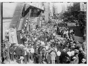 Crowds waiting for Johnson in N.Y.  (LOC)