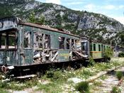Tren abandonado en la Estacion Internacional de Canfranc