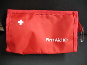 English: Just a normal first aid bag