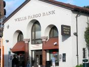 English: A Wells Fargo bank on College Avenue in Berkeley. This branch office is typical of older Wells Fargo facilities in inner-city areas in the state of California.