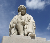 English: Statue of Dr Samuel Johnson in Market Square, Lichfield