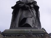 statue of William Gladstone outside the church of St Clement Danes - with pigeons