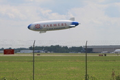 English: Airship with Farmers Insurance Group logo operated by Airship Ventures at Willow Run Airport, Ypsilanti, Michigan