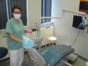 English: Dental Hygienist