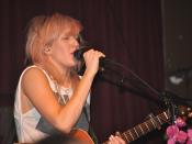 Ellie Goulding performing in Seattle