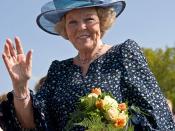 English: Queen Beatrix of the Netherlands in Vries Français : La reine Beatrix des Pays-Bas à Vries. Nederlands: Koningin Beatrix der Nederlanden in Vries