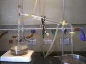 English: Fractional distillation apparatus