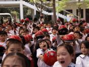 English: Children at Dich Vong Primary School.