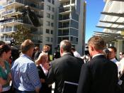 Barry O'Farrell taking to business owners at Honeysuckle during the 2011 NSW state election campaign.