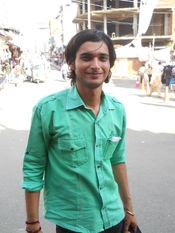 English: I am a Social Worker , want to participate in Indian Development.