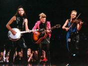 English: Dixie Chicks in concert in Madison Square Garden. Taken by me, 20 June 2003.