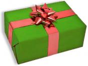 English: Gift ideas for men - wrapping paper example. Please source http://www.giftideasformen.com