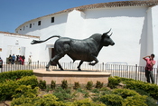 English: Monument to a bull outside the bullring, Ronda, Spain
