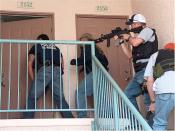 English: U.S. Marshal Multi-Agency Team Knock and Announce during operation FALCON II
