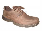 English: Hush Puppies casual leather shoe.