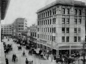 English: In 1908, horse-drawn buggies and wagons peppered the intersection of Mesa and Mills streets in Downtown El Paso. Photo courtesy of El Paso Public Library.