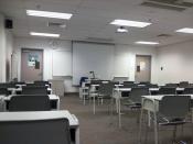 English: Classroom in SIM University.