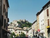 Français : La cité médiévale de Cordes-sur-Ciel (France, Tarn) vue des pieds du village.