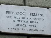 English: Plaque to Federico Fellini on the Via Veneto, Rome, Italy