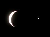 English: The Moon and planet Venus