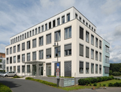 English: Office building of WetterOnline, an online weather service company in Bonn. Deutsch: Firmengebäude von WetterOnline in Bonn-Graurheindorf.