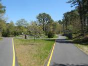English: Cape Cod Rail Trail Rotary, Harwich, Massachusetts, May 2008 - Intersection with Old Colony Rail Trail to Chatham