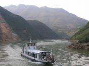 English: On the Yangtze River in China, just before sunset.