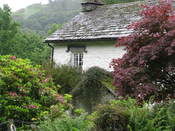 English: This is a photo of Rydal Mount from the right side. Inside the William Wordsworth's home, there are artifacts and historical documents of his life and family, also origonal works of William Wordsworth and binded books. Rydal Mount is open to the 