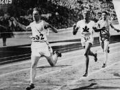 Phil Edwards of Canda (centre) competing in the men's 800 metres race during the VIIIth Summer Olympic Games / à l'épreuve du 800 mètres durant les VIIIe Jeux Olympiques d'été