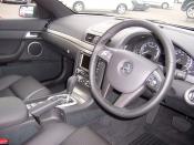 English: Interior of a 2006–2007 Holden VE Calais V, photographed at McGrath Sutherland Holden, New South Wales, Australia.