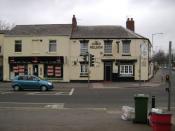 English: Lord Nelson public house, Emscote Road The Nelson family once had a big gelatine factory in the area. The connection with Lord Nelson is wishful thinking. The neighbouring shop sells clothing and equipment for outdoor pursuits but most of their b