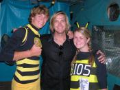 English: jack ingram at Marcus Amphitheatre in Milwaukee, WI with fans.