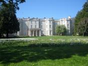 English: Farmleigh, Castleknock Farmleigh house and estate http://www.farmleigh.ie/ were purchased from the Guinness family by the Irish Government in 1999. The house provides premier accommodation for visiting dignitaries and guests of the nation Origina