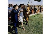 LIFE Magazine NOVEMBER 17, 1967 (1) Jackie Kennedy fulfills a lifelong wish... TO SEE ANCIENT CAMBODIA