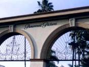 English: Gate at Paramount Pictures