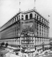 English: Macy's Bldg. & Herald Square, New York City, 1907.