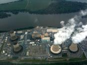 English: Photo of Three Mile Island nuclear power plant taken on June 6, 2010.