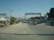 English: Main Street in Mazar-i-Sharif, Afghanistan Deutsch: Hauptstrasse in Mazār-i Scharif
